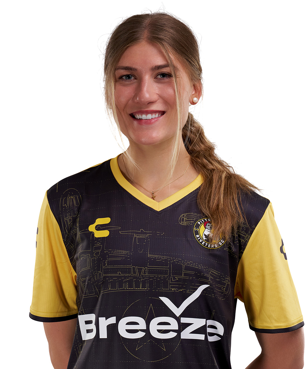 CHLOE KUMINKOSKI