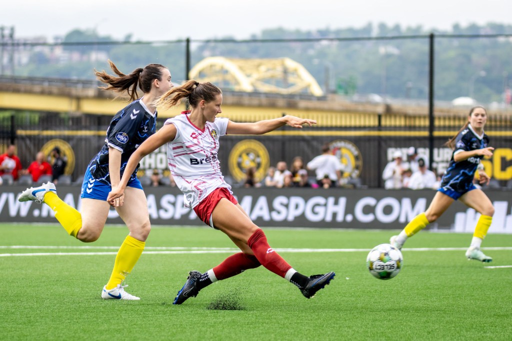 Tanum Nelson scores one of her three goals in the first-ever Pittsburgh Riveters hat trick on June 8, 2025 against FC Buffalo at Highmark Stadium in Pittsburgh. (Photo: Chris Cowger/Riveters SC)