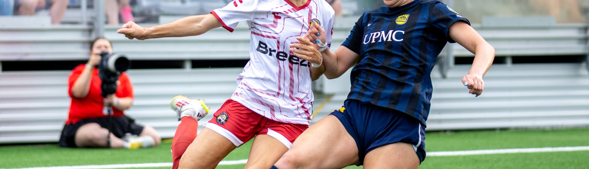 Pittsburgh Riveters forward Sabrina Bryan attempts to cross the ball in the team's 2-1 win over Steel City FC on June 27, 2025 at Highmark Stadium in Pittsburgh. (Photo: Chris Cowger/Riveters SC)