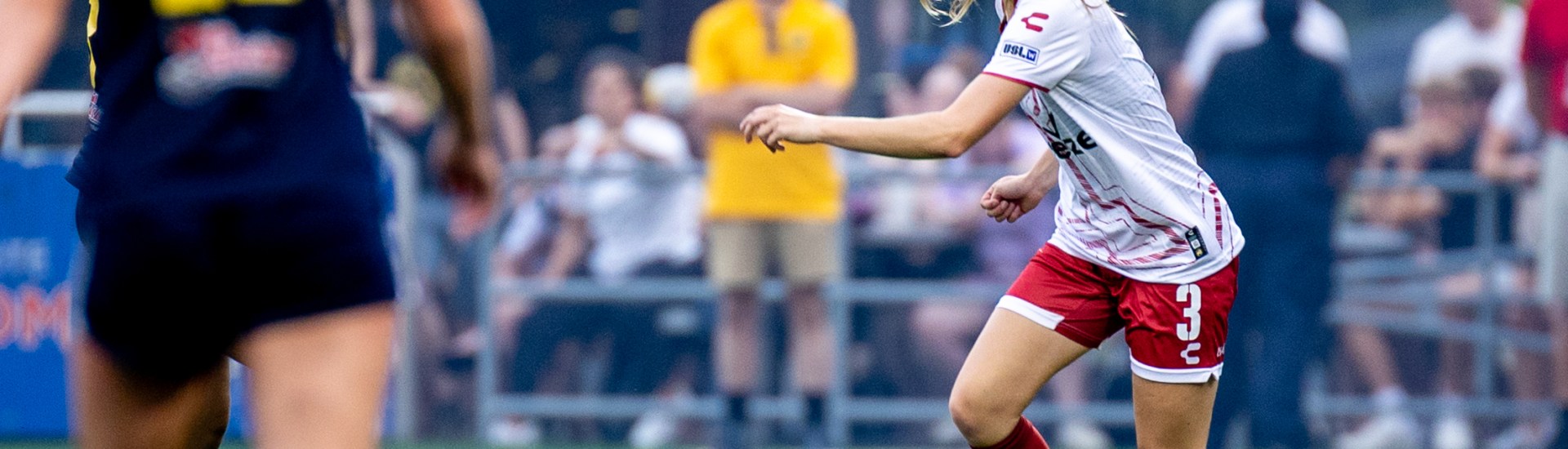 Sydney Lindeman looks for a target upfield during the Pittsburgh Riveters' 2-1 win over Steel City FC on June 27, 2025 at Highmark Stadium in Pittsburgh. (Photo: Chris Cowger/Riveters SC)