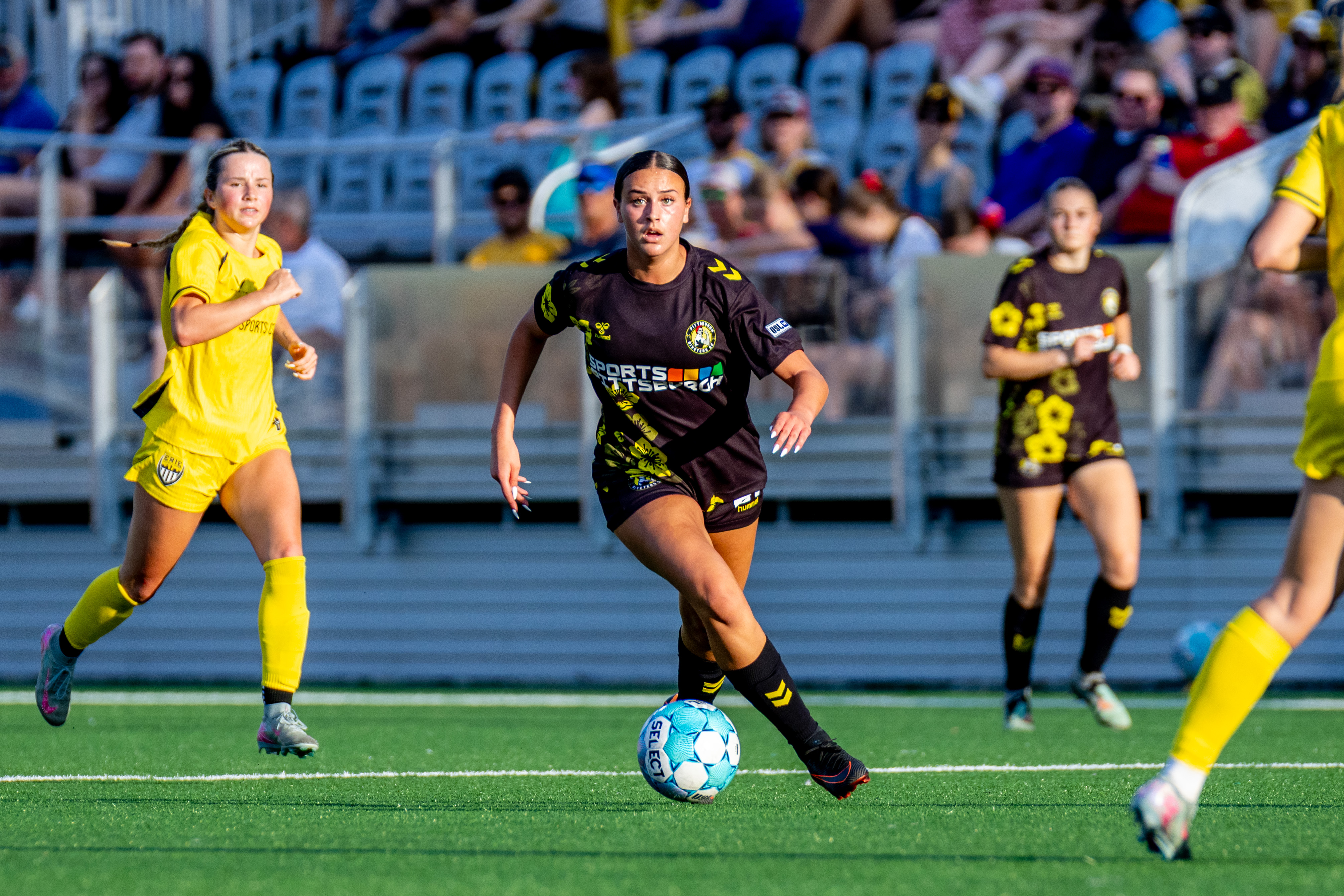 Lilly Bane turns upfield with the ball in the Pittsburgh Riveters' win over Erie Sports Center on June 12, 2026 at F.N.B. Stadium in Pittsburgh. (Photo: Chris Cowger/Riveters SC)